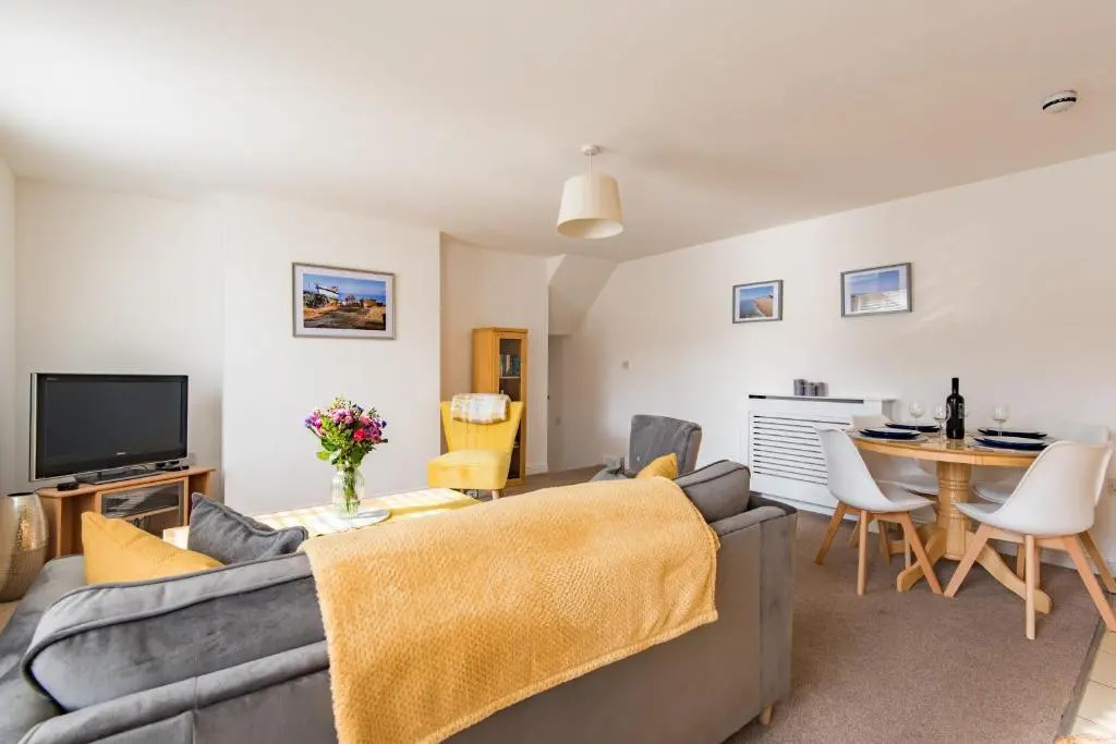Pebble Bay - beautiful apartment in Deal, close to the beach