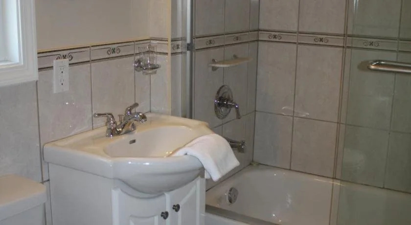 The Classic Horseshoe Bay Motel