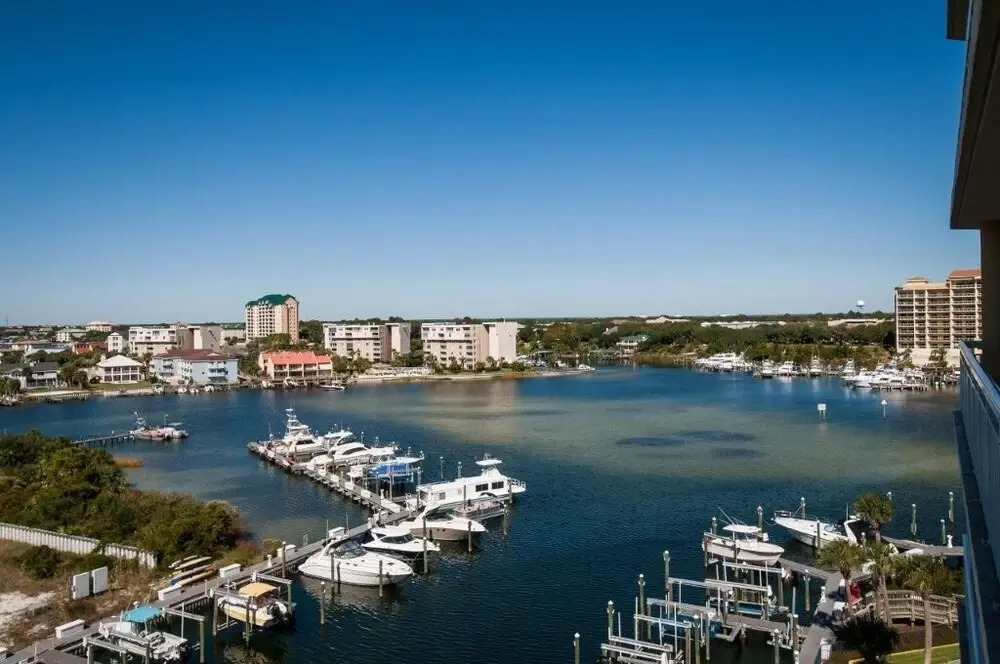 Harbor Landing 203b