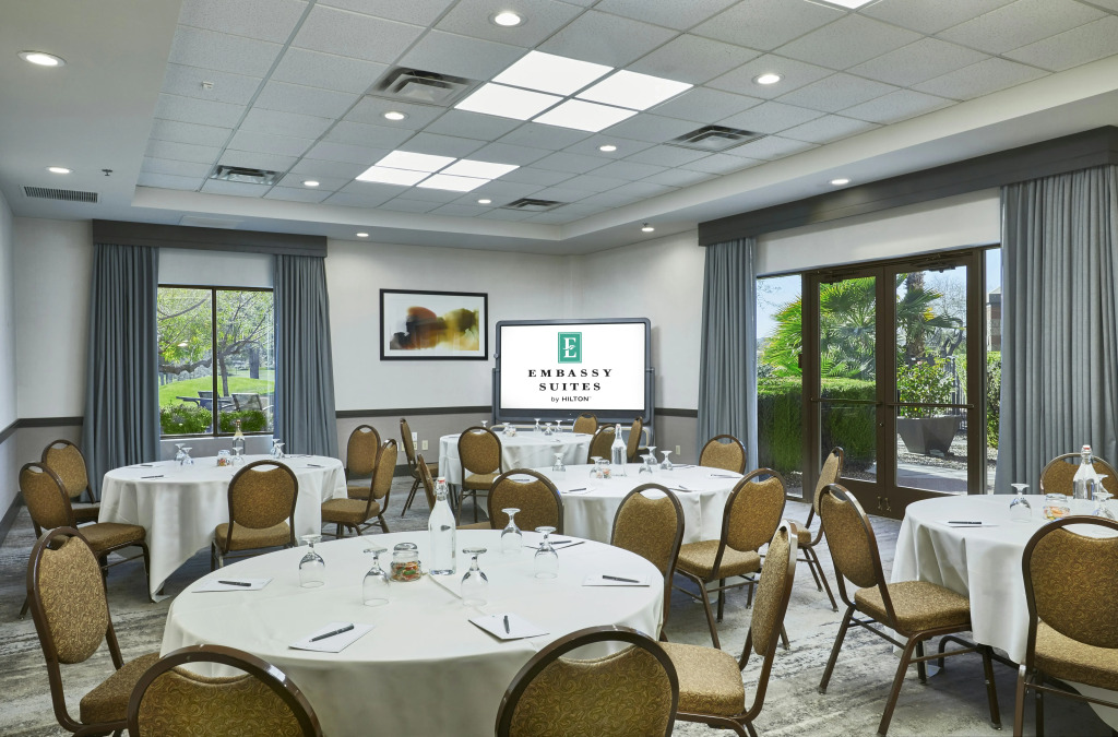 Embassy Suites by Hilton Phoenix Scottsdale