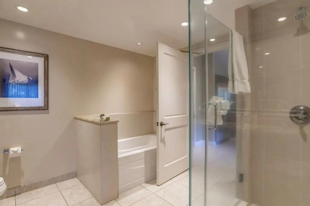 Ground Floor Largest 1BR w/yard at Prestigious Honua Kai K146
