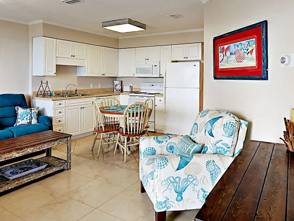 Gulf Road Condo 27222 - 2 Br condo by RedAwning