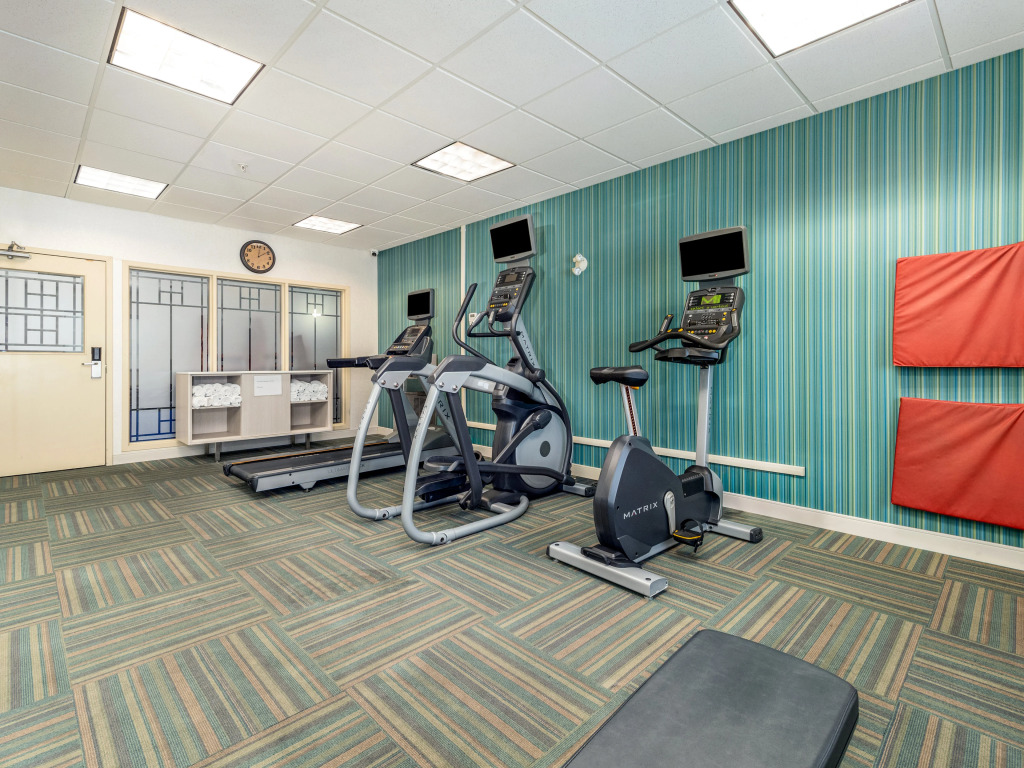 Holiday Inn Express & Suites Medicine Hat by IHG
