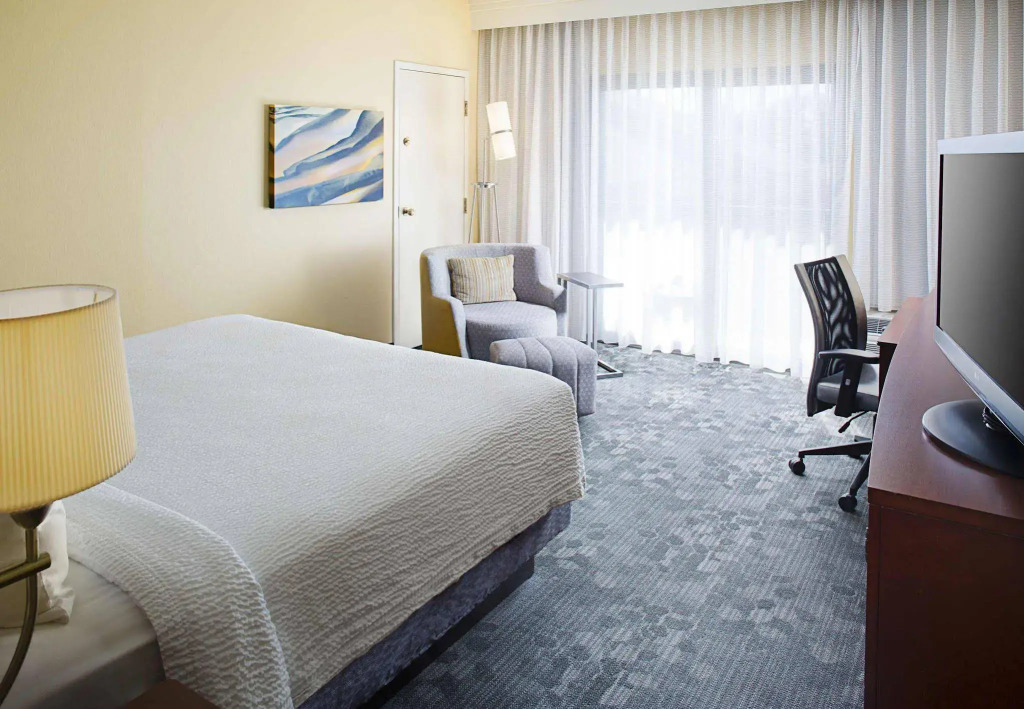 Courtyard by Marriott Memphis Airport