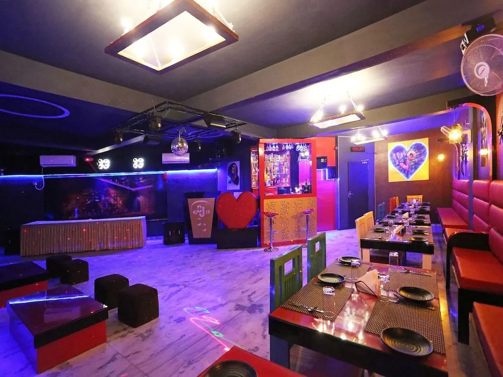 OYO 3202 Hotel Gayatri Residency