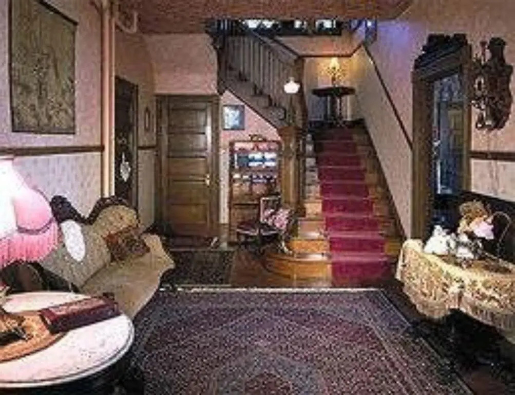 Captain Mey's Inn
