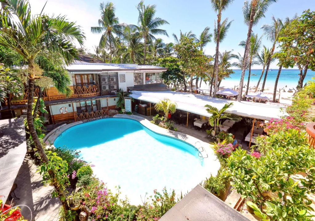 Red Coconut Beach Hotel Boracay