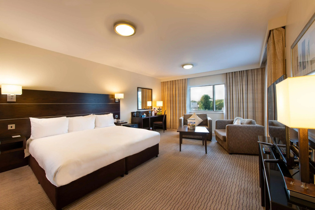 DoubleTree by Hilton London Heathrow Airport