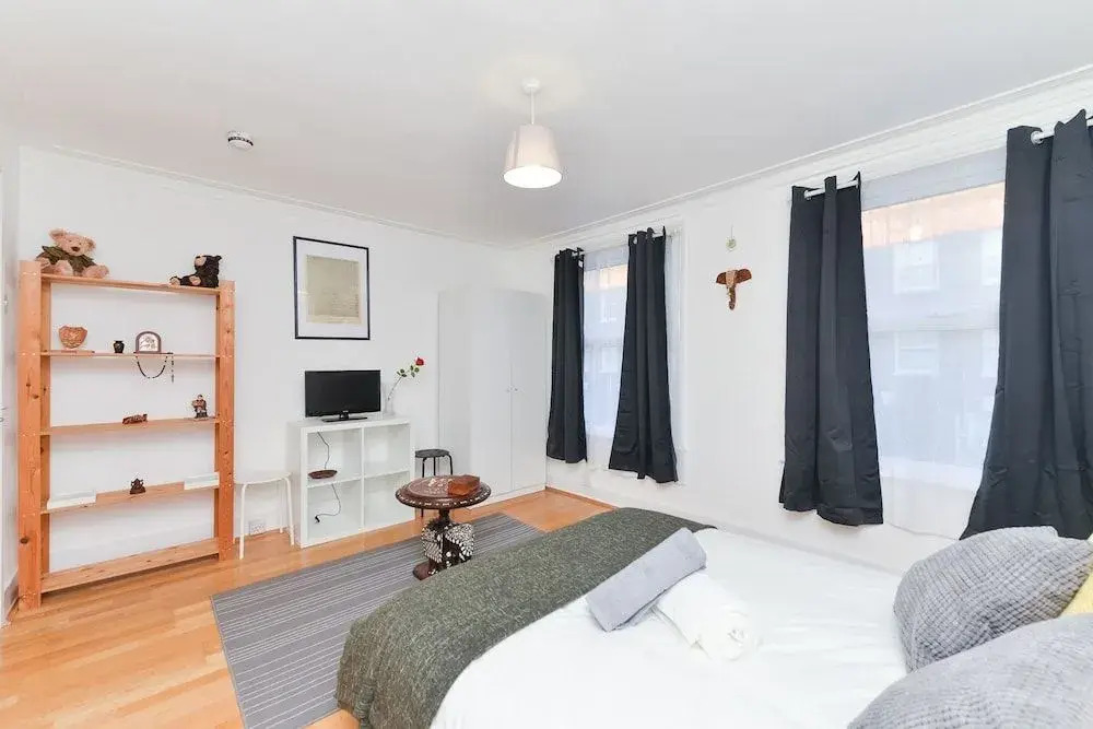 Raspberry Lodge