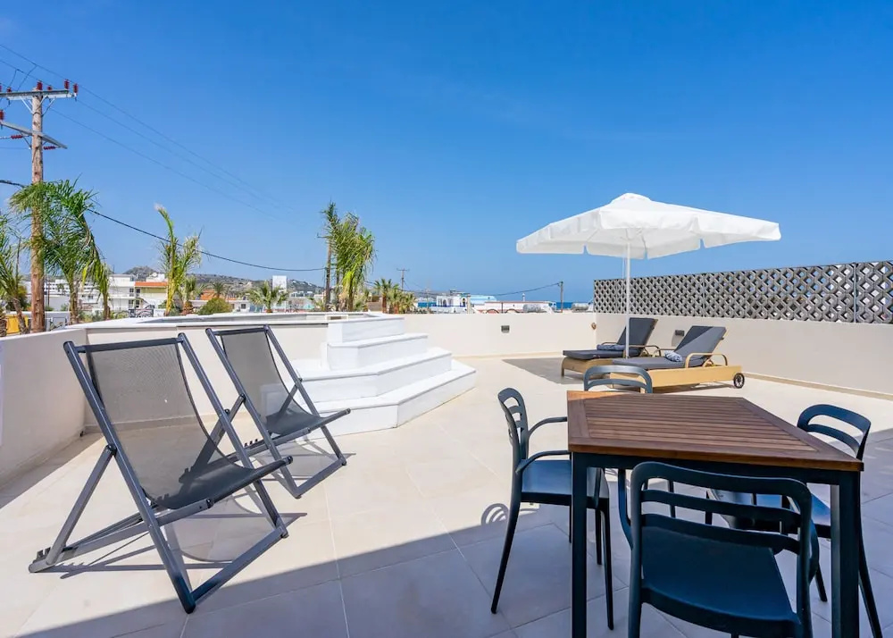 Pathos SeaSide Suites