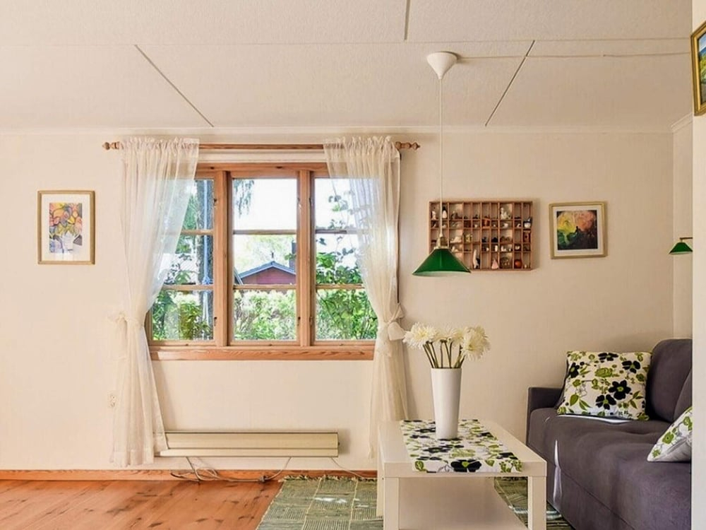 6 Person Holiday Home in Lottorp