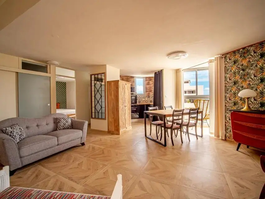 T3 - L' Anaxa - 65m² - champ fleuri, 2 chambres.