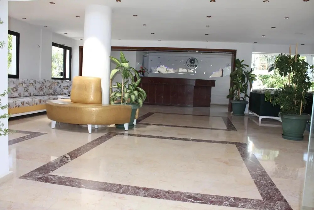 Bronze Hotel