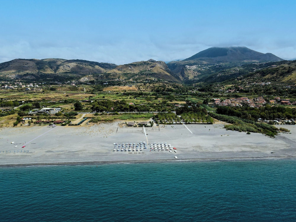 Fruit Village Holiday Beach