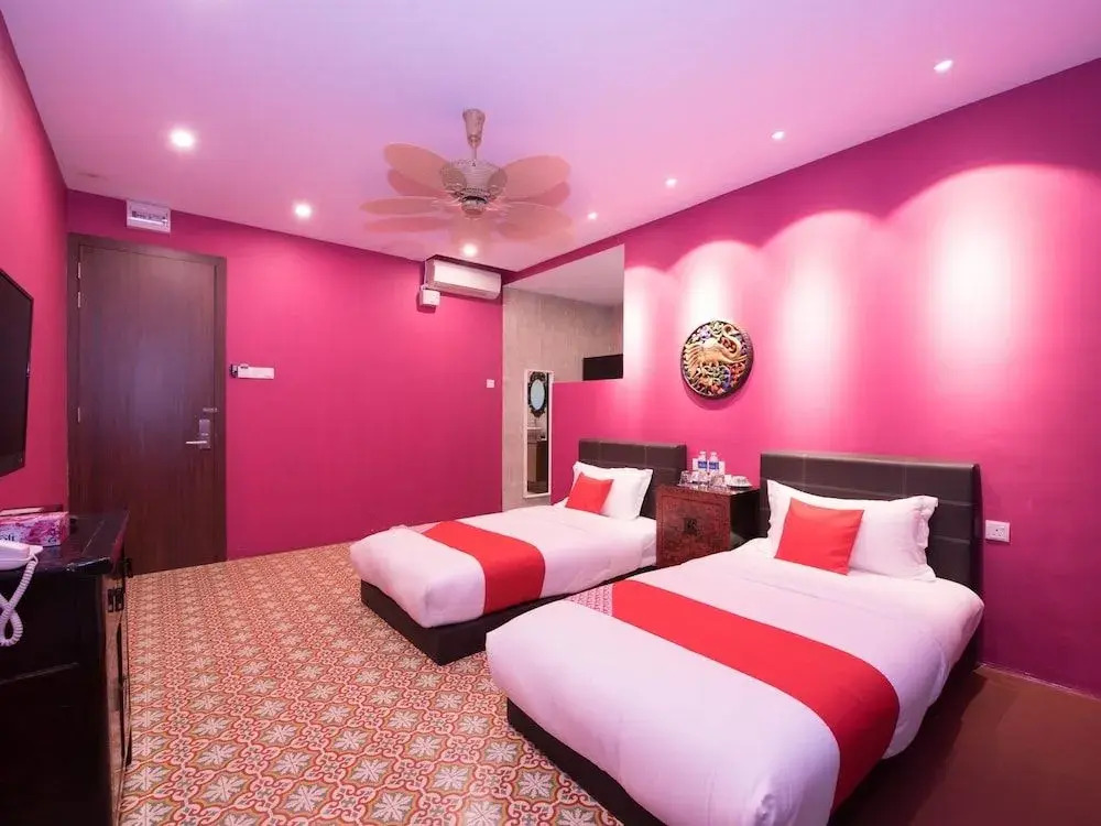 Oyo Capital O 89353 Nostalgia Boutique Hotel & Restaurant