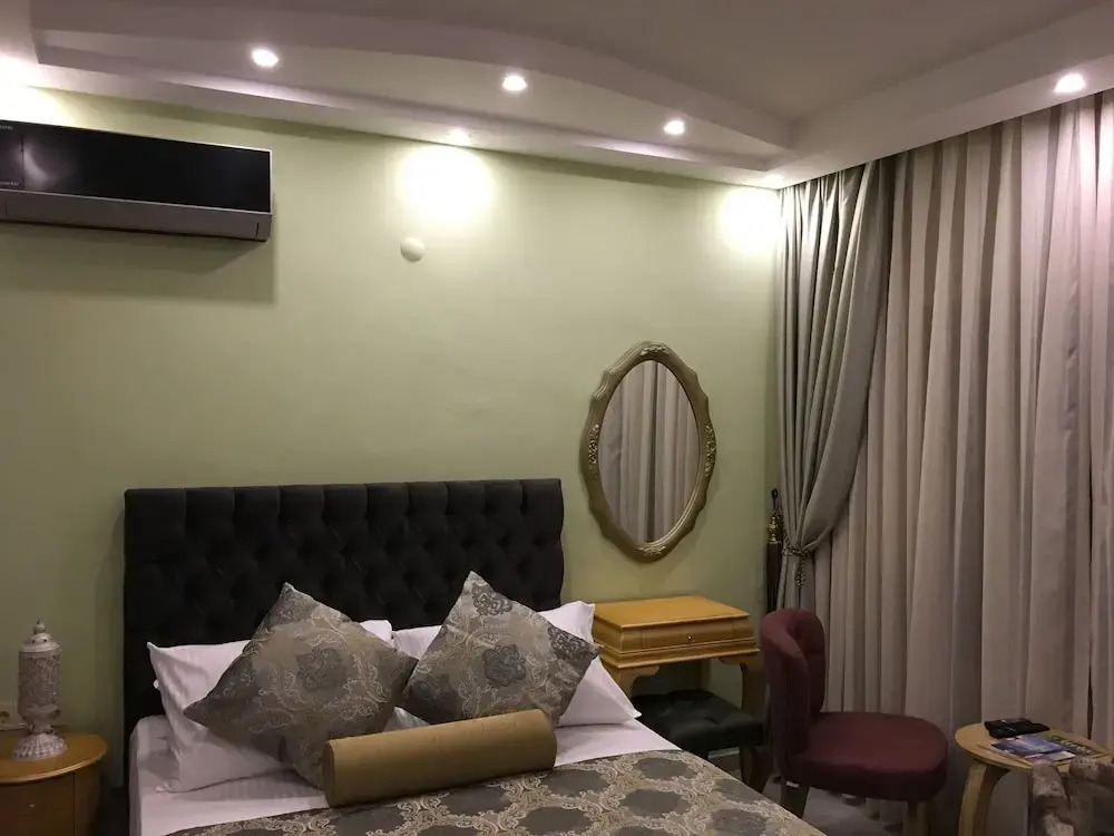 Itimat Hotel