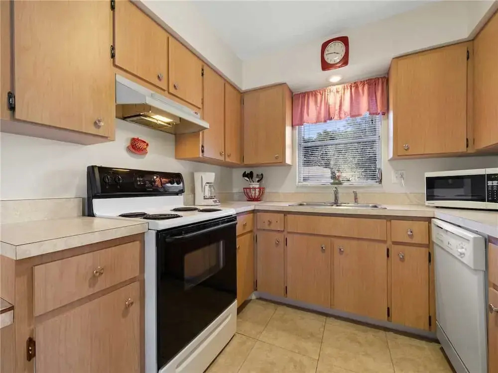 Venice Avalon Home - Three Bedroom Home