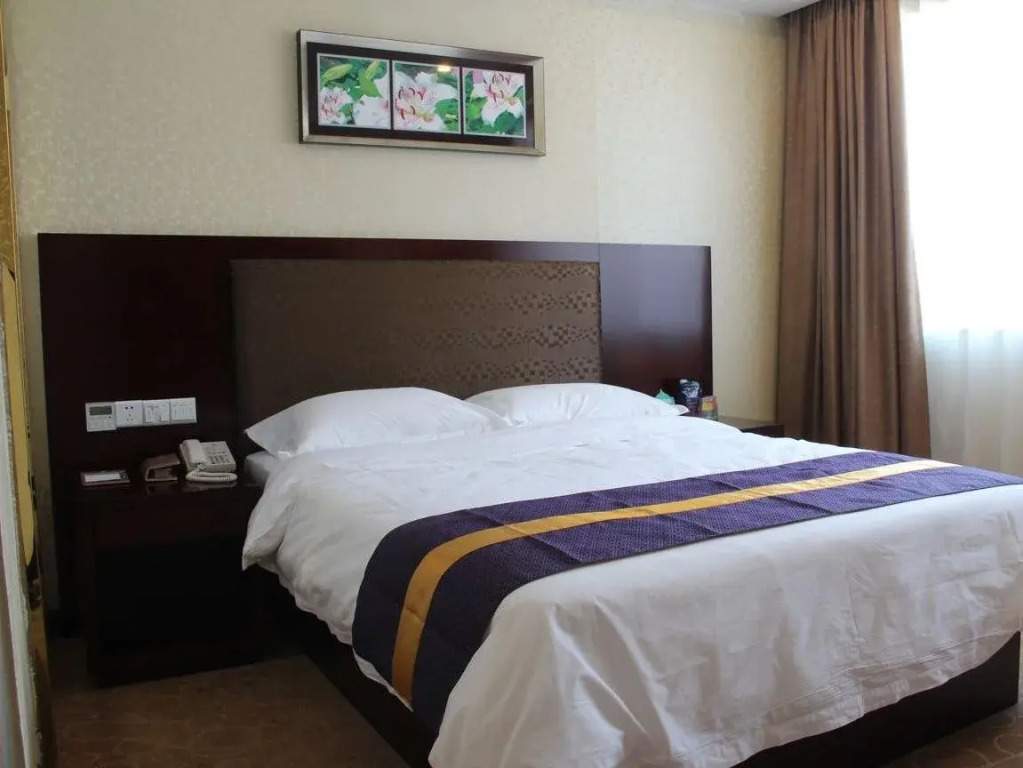 Zhuhai Platinum Holiday Hotel