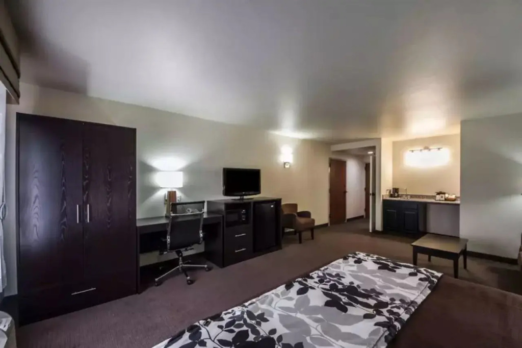 Sleep Inn & Suites Tulsa Central I-44