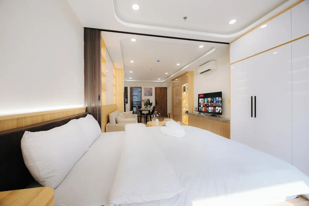 Wisteria Luxury Apartment Hanoi