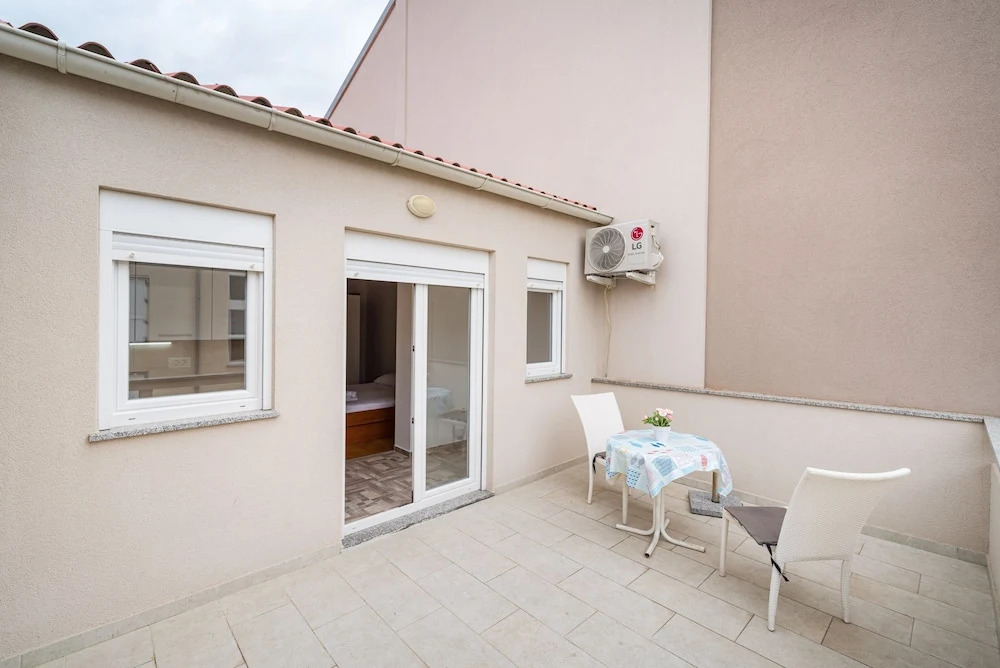 Studio Apartments Near Center 2