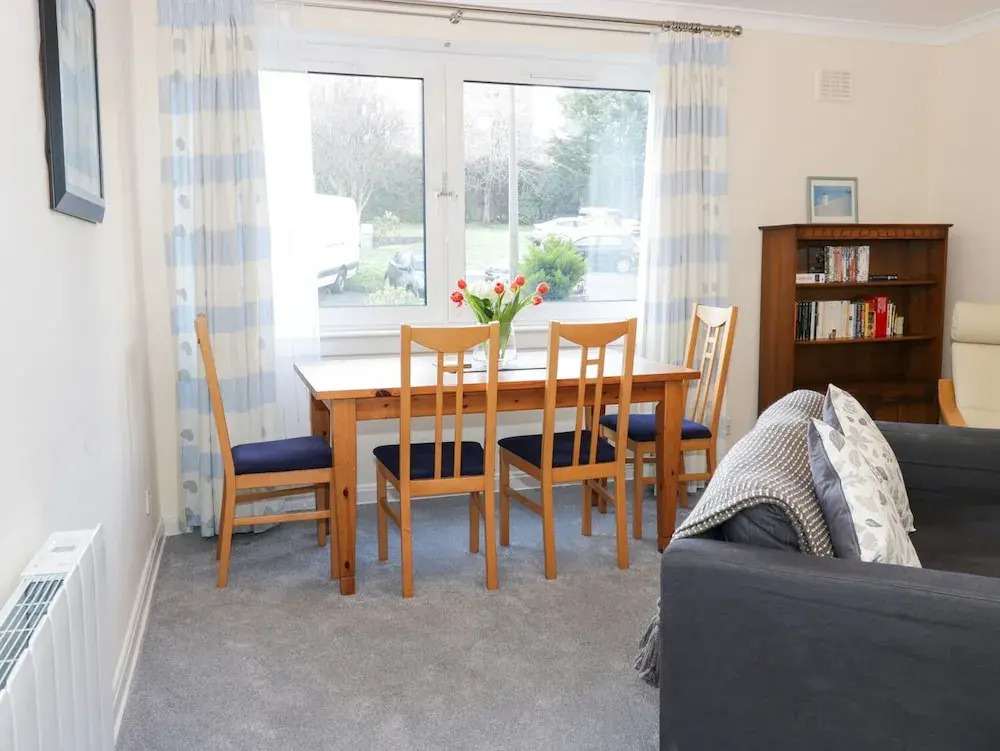 4/1 Orchard Brae, Edinburgh