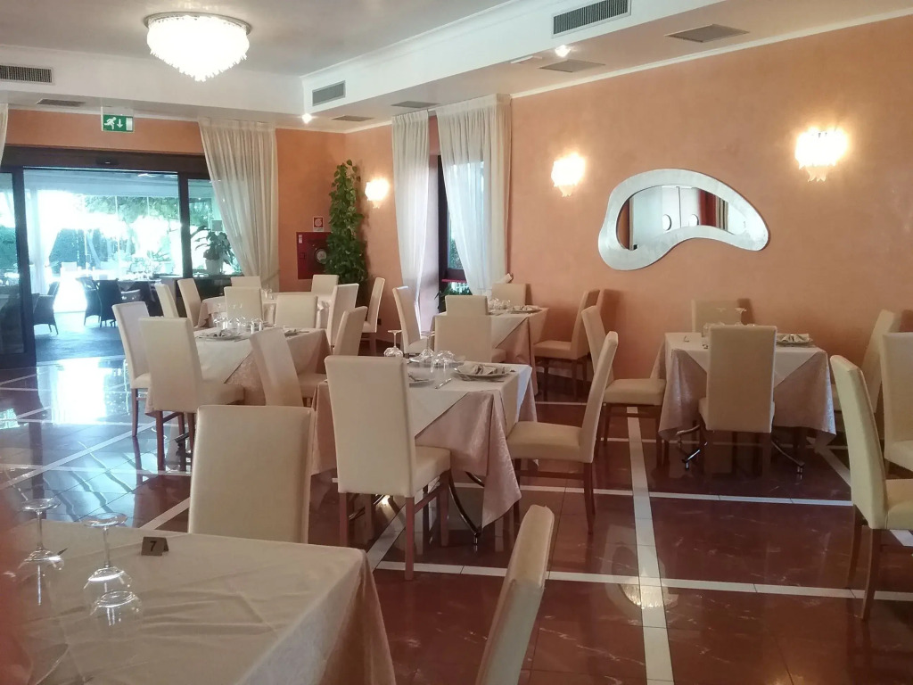 Gullo Hotel