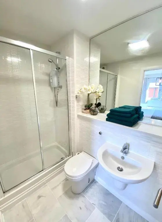 Monart Stylish City Centre Apartment, 2 Bed, sleeps 6