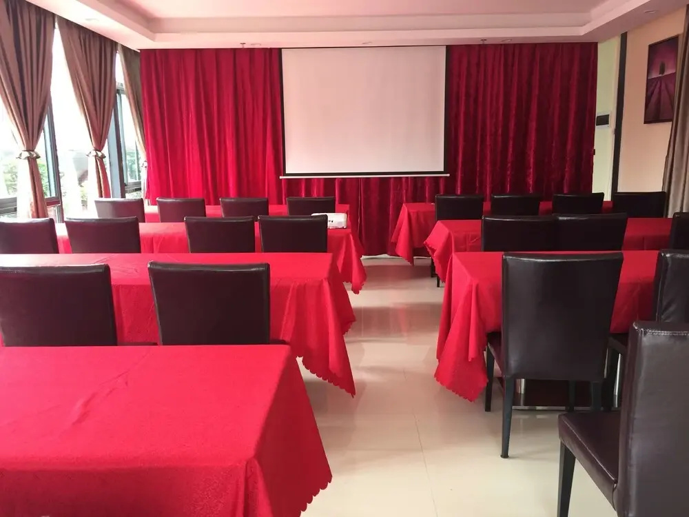 Lavande Hotel Guangzhou Panyu Changlong Zhong Hua Food City Branch