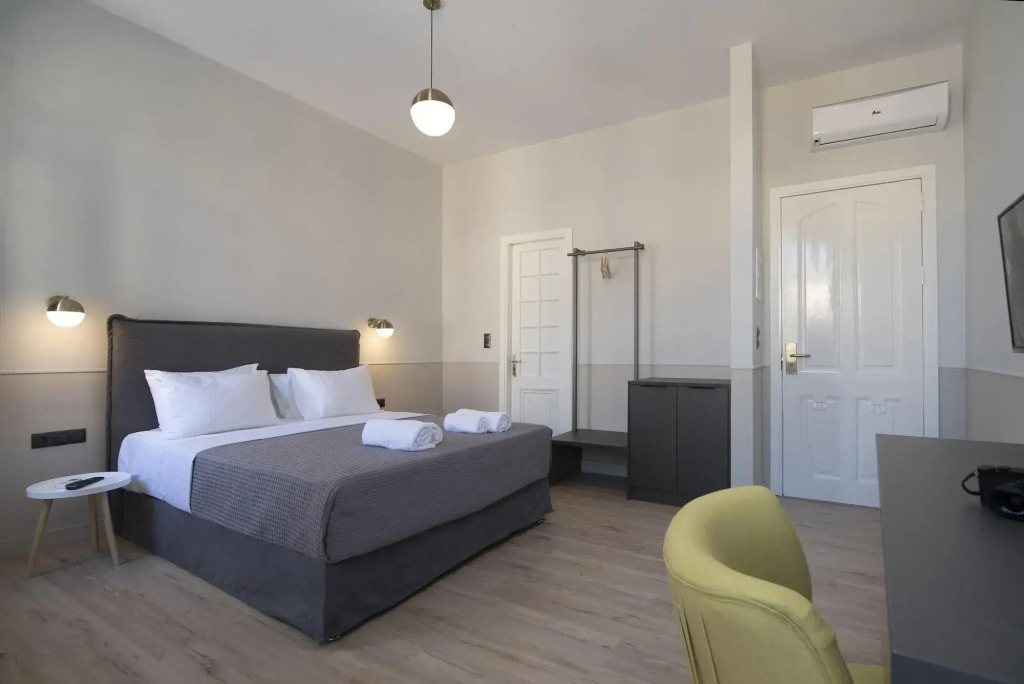 Plaka Arch Suites