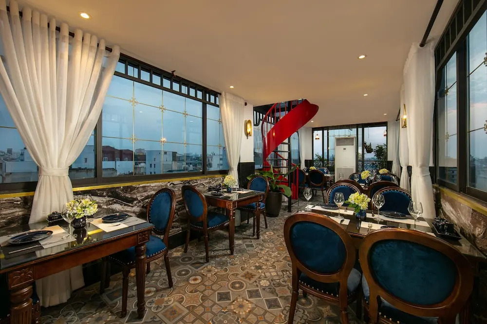 Carillon Boutique Hotel