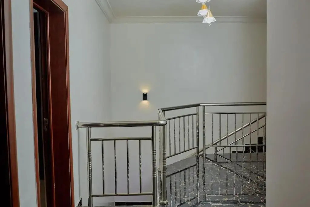 Classy 3 Bedroom Terrace apartment