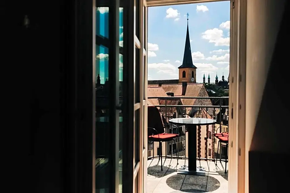 DAS v EVERT Hotel - am Congress Centrum Würzburg
