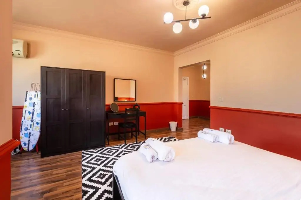 Distinct & Decent 2 BDR Apt Steps From Nightlife and Airport