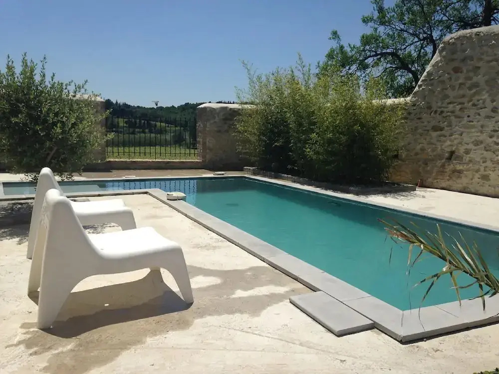 Serene Holiday Home in Domazan With Private Swimming Pool