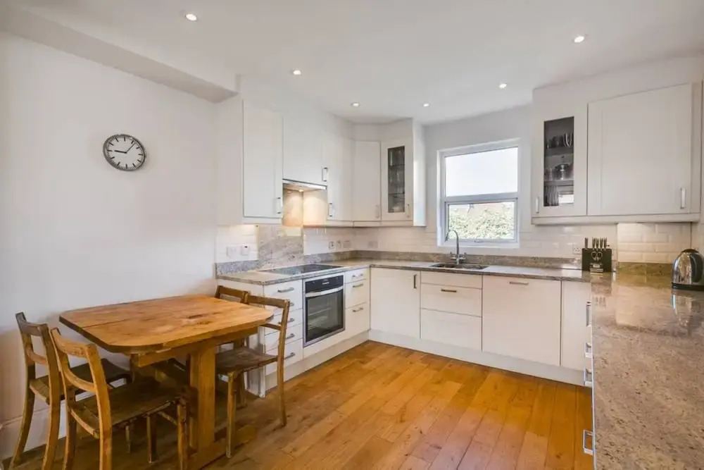 1 Bedroom West London Home