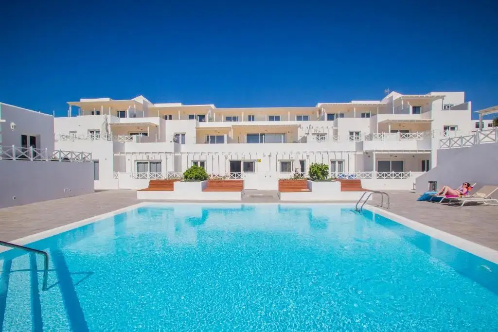 Flower Beach Suite 25