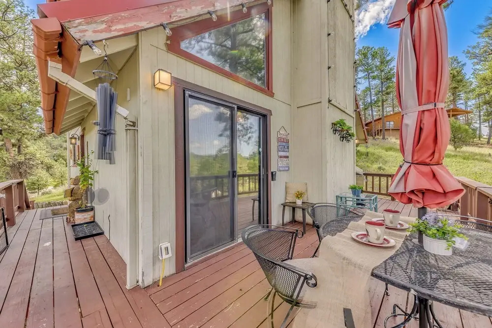 Ruidoso Cabin w/ Deck + Views: 4 Mi to Winter Park