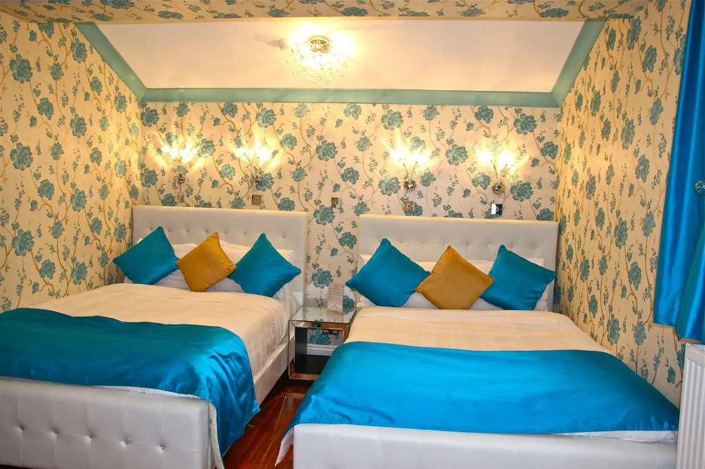 Crompton Guest House