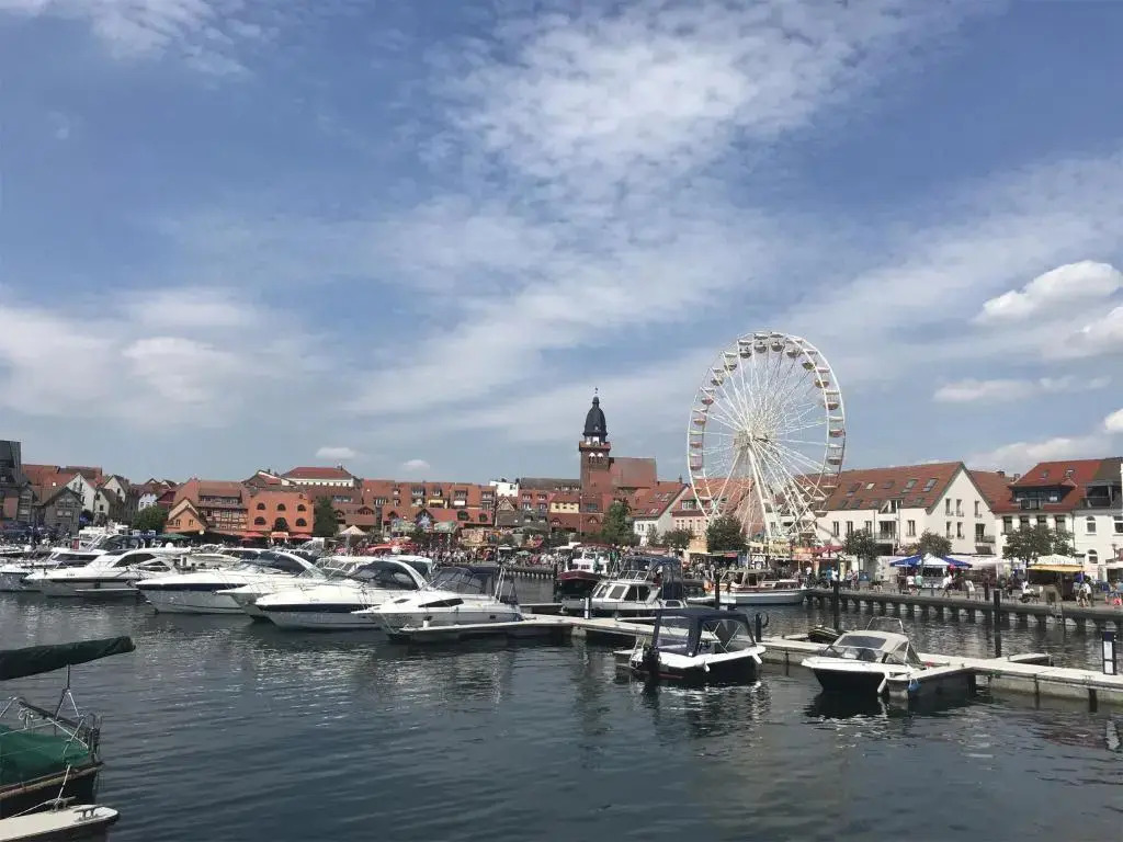 Ferienwohnungen Waren SEE 8440