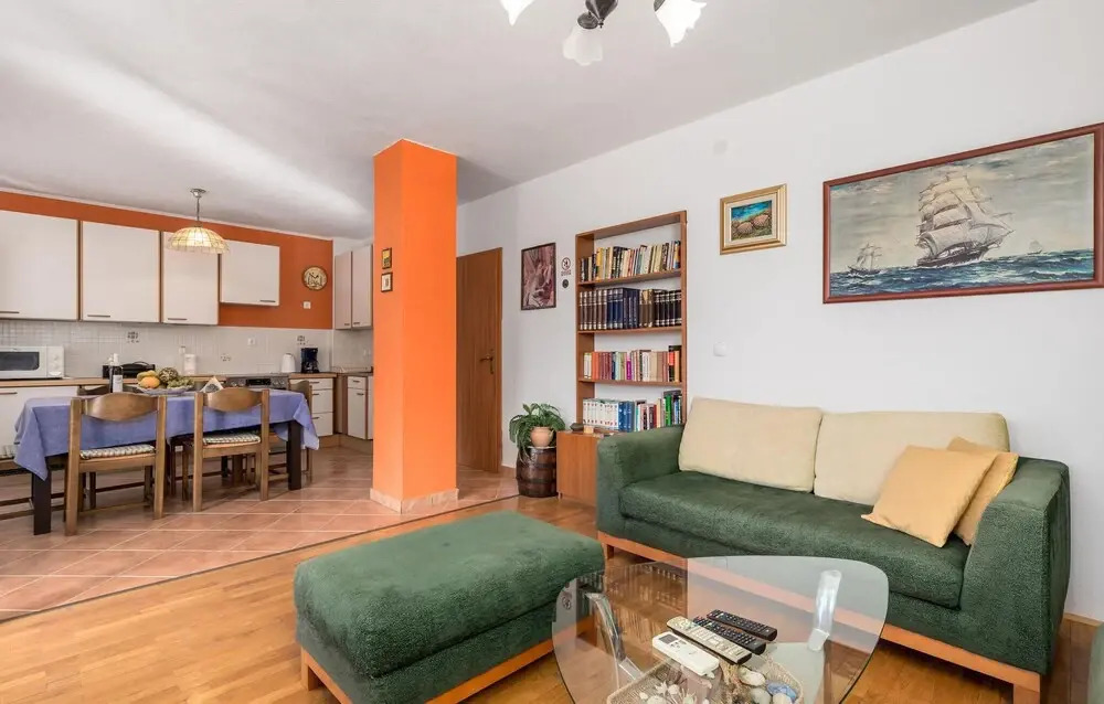Stunning Home in Starigrad With 2 Bedrooms and Wifi