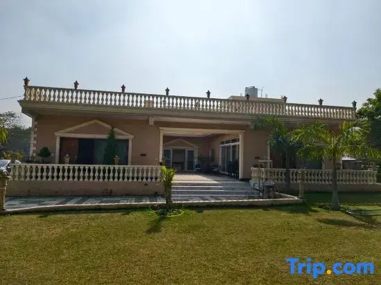 Radsum- Luxury Farmhouse & Resort