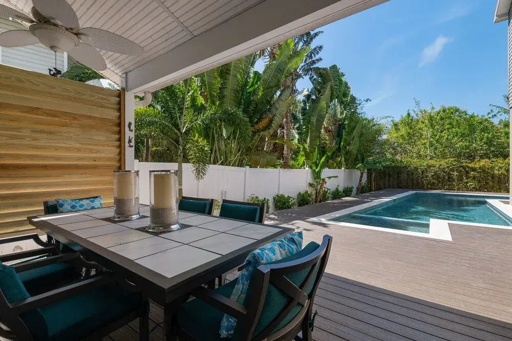 NEW Bay Dreamin 4 Bedroom Private Pool Spa Beach Front Property 3 Home by RedAwning