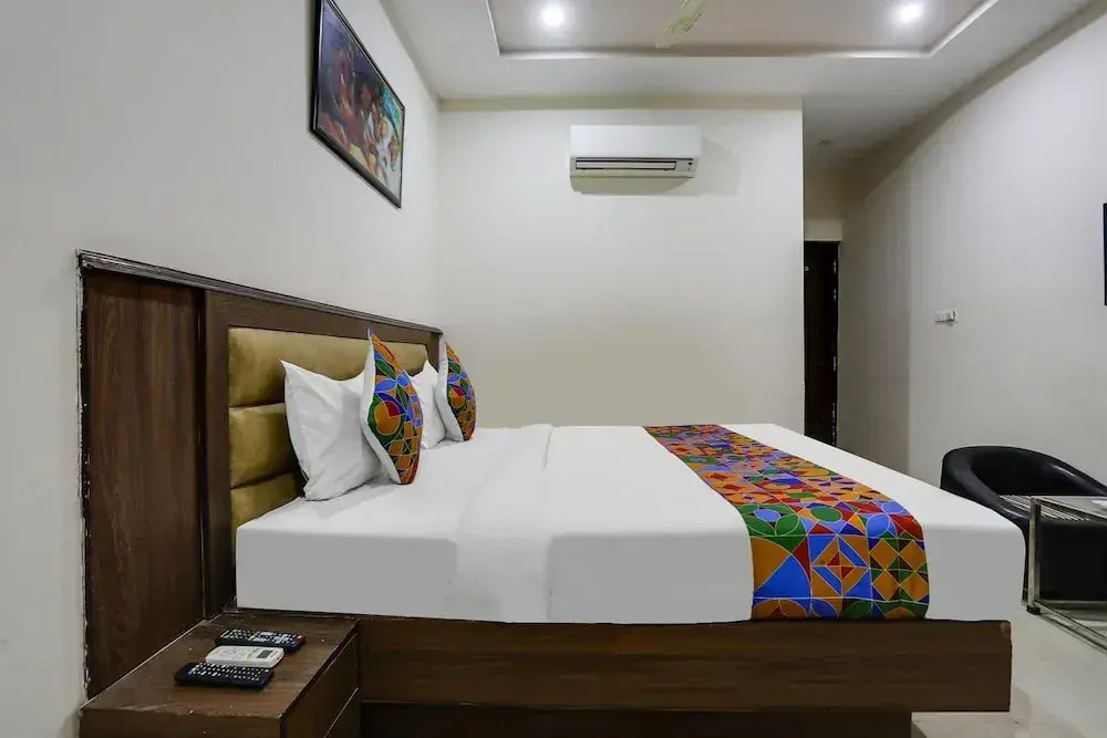 Fabhotel Orchid