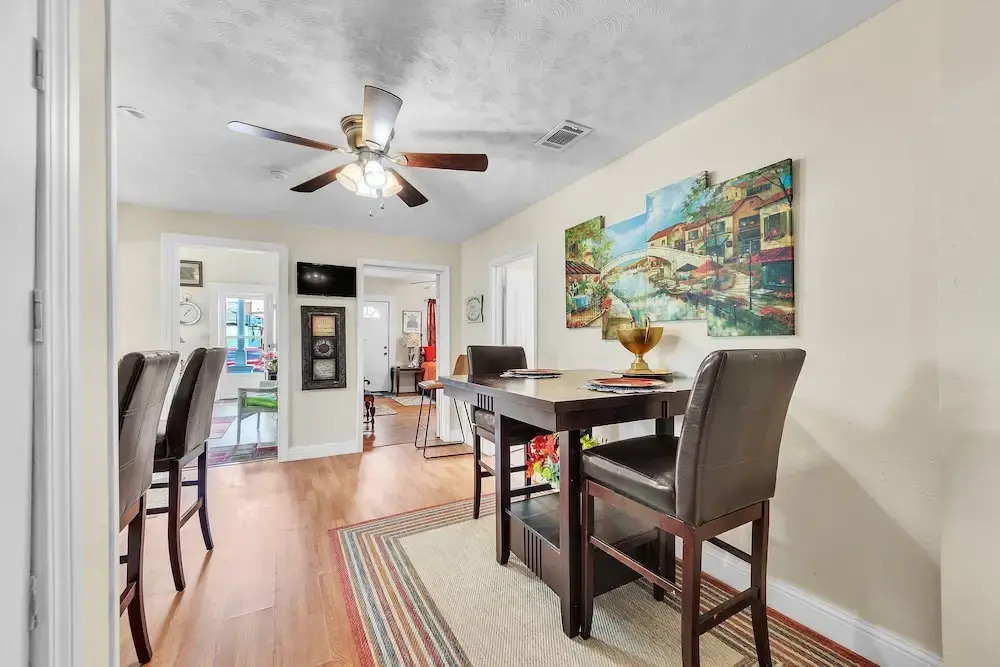Walk to Beach & Old Town - Bay St. Louis Retreat