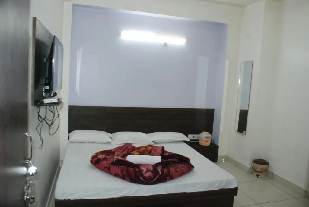 Hotel Chouhan Paradise