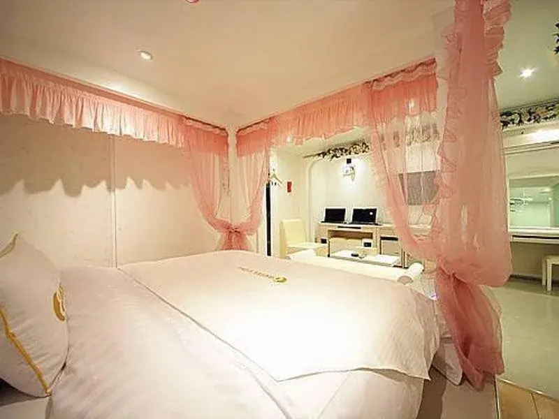Ezen Hotel