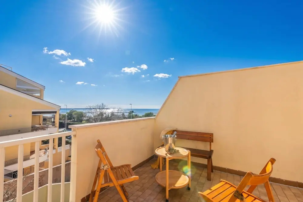 Coral House 2 - Happy Rentals