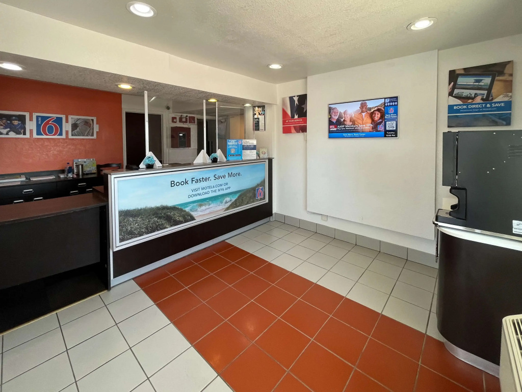 Studio 6 Galveston TX