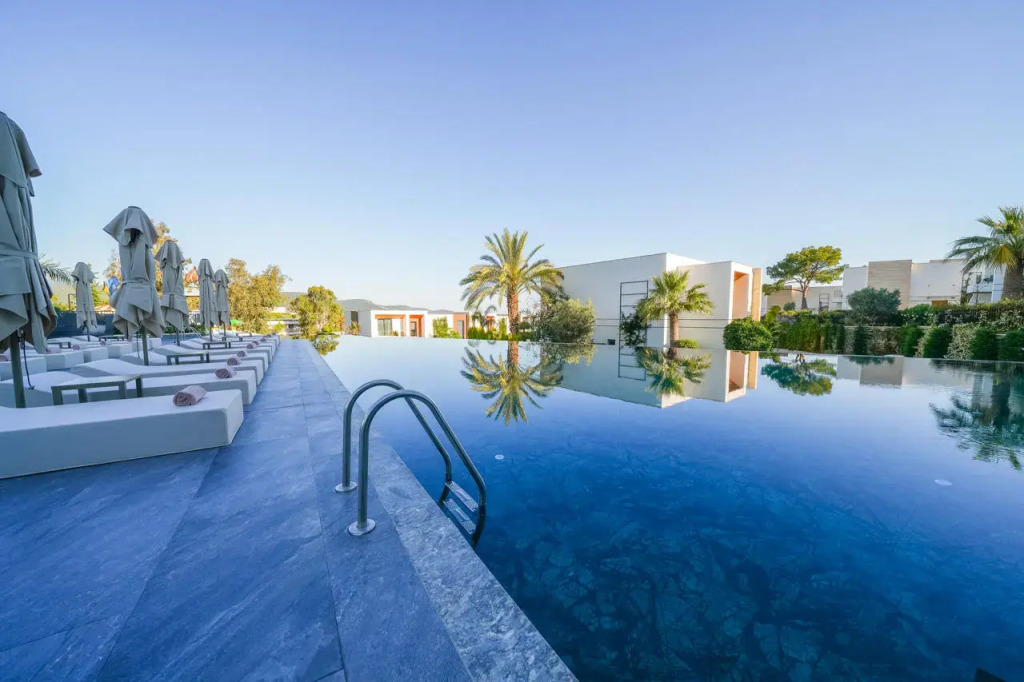 The Norm Collection Doora Bodrum